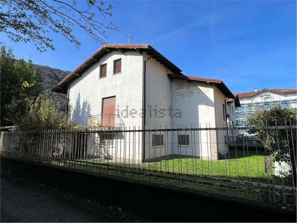 casa indipendente in vendita a Verbania
