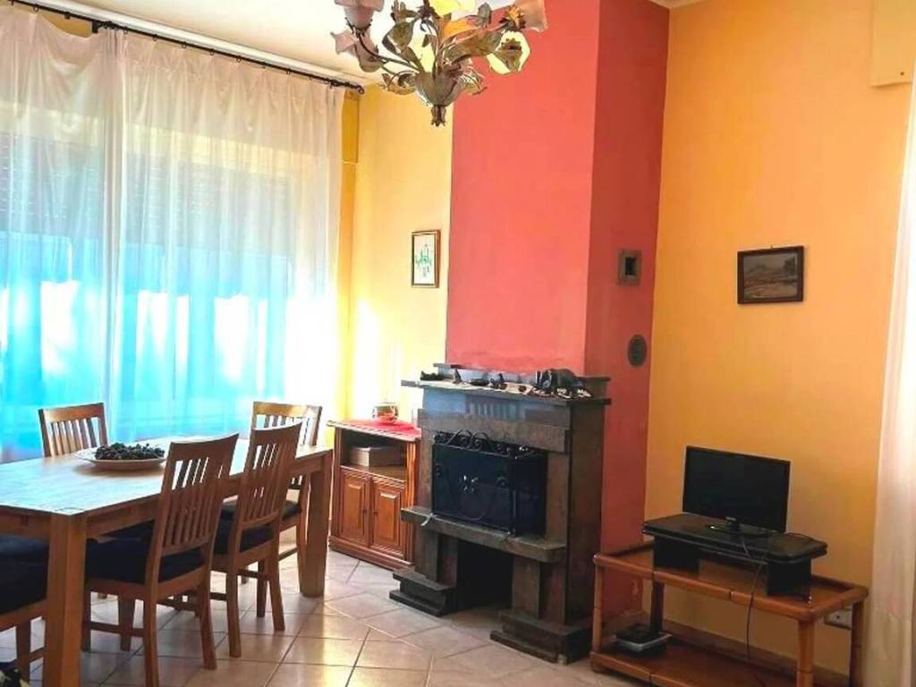 casa indipendente in vendita a Verbania in zona Intra