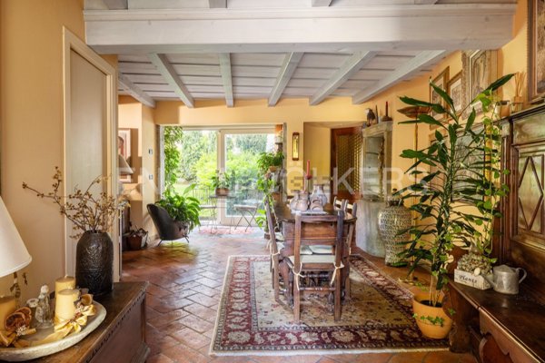 casa indipendente in vendita a Verbania in zona Pallanza