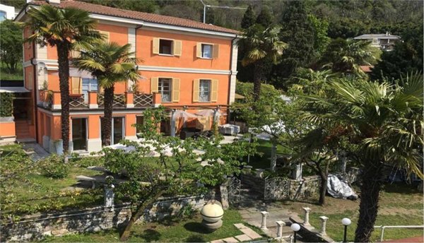 casa indipendente in vendita a Verbania in zona Suna