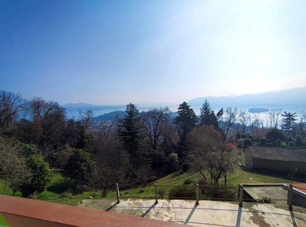casa indipendente in vendita a Verbania in zona Monterosso