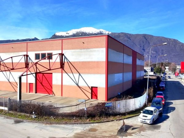 capannone in vendita a Verbania in zona Fondotoce