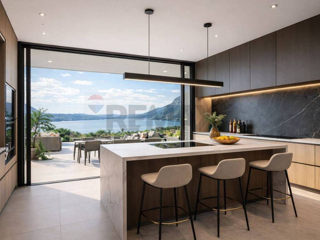 casa indipendente in vendita a Verbania in zona Zoverallo