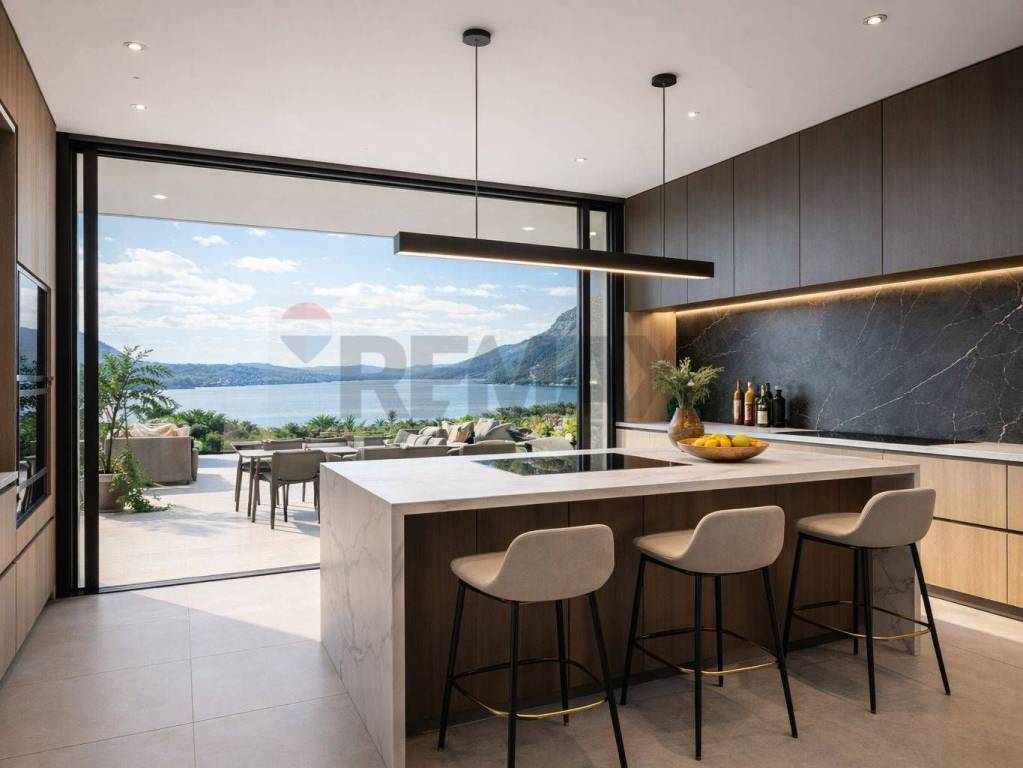 casa indipendente in vendita a Verbania in zona Zoverallo