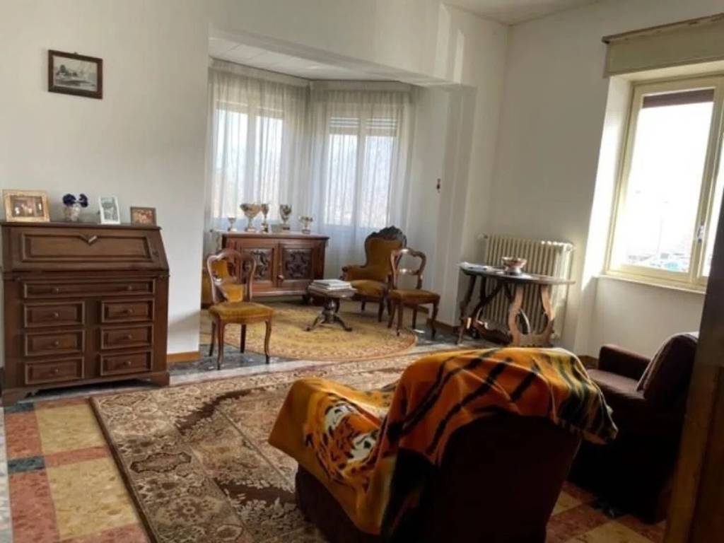 casa indipendente in vendita a Verbania in zona Intra