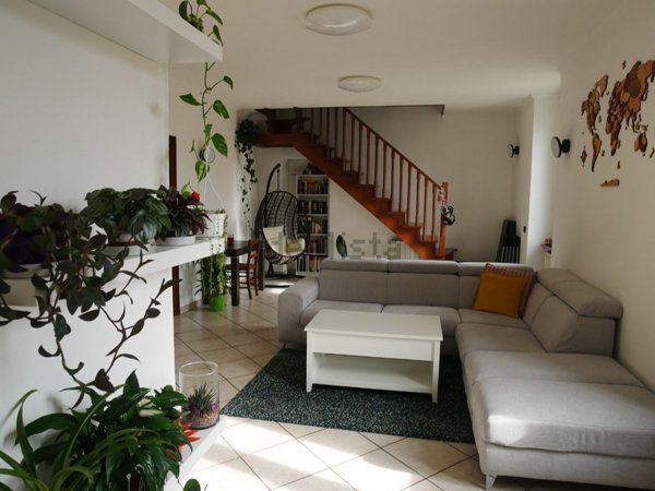 appartamento in vendita a Verbania in zona Trobaso