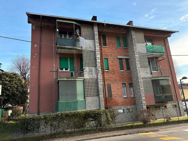 appartamento in vendita a Verbania in zona Trobaso