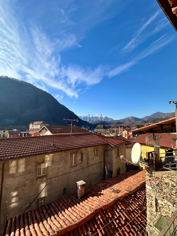 appartamento in vendita a Verbania in zona Trobaso