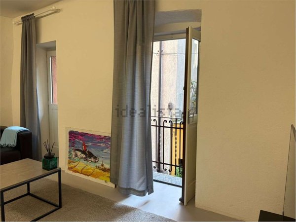 appartamento in vendita a Verbania in zona Suna