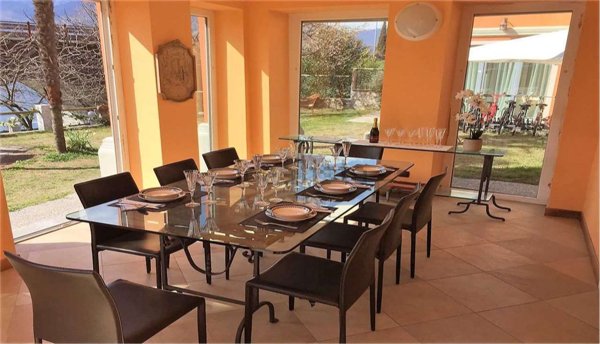 appartamento in vendita a Verbania in zona Suna