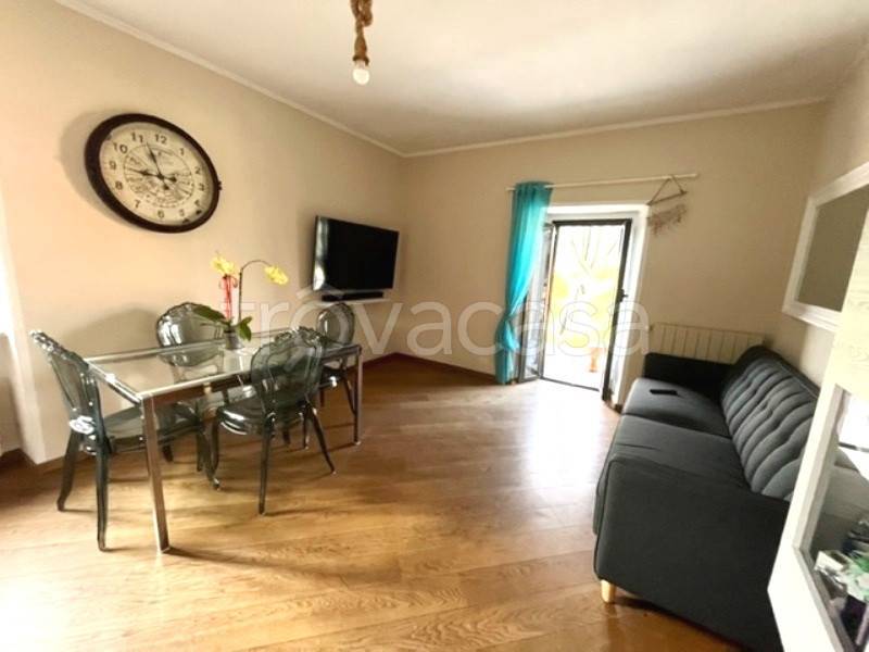 casa indipendente in vendita a Verbania in zona Possaccio