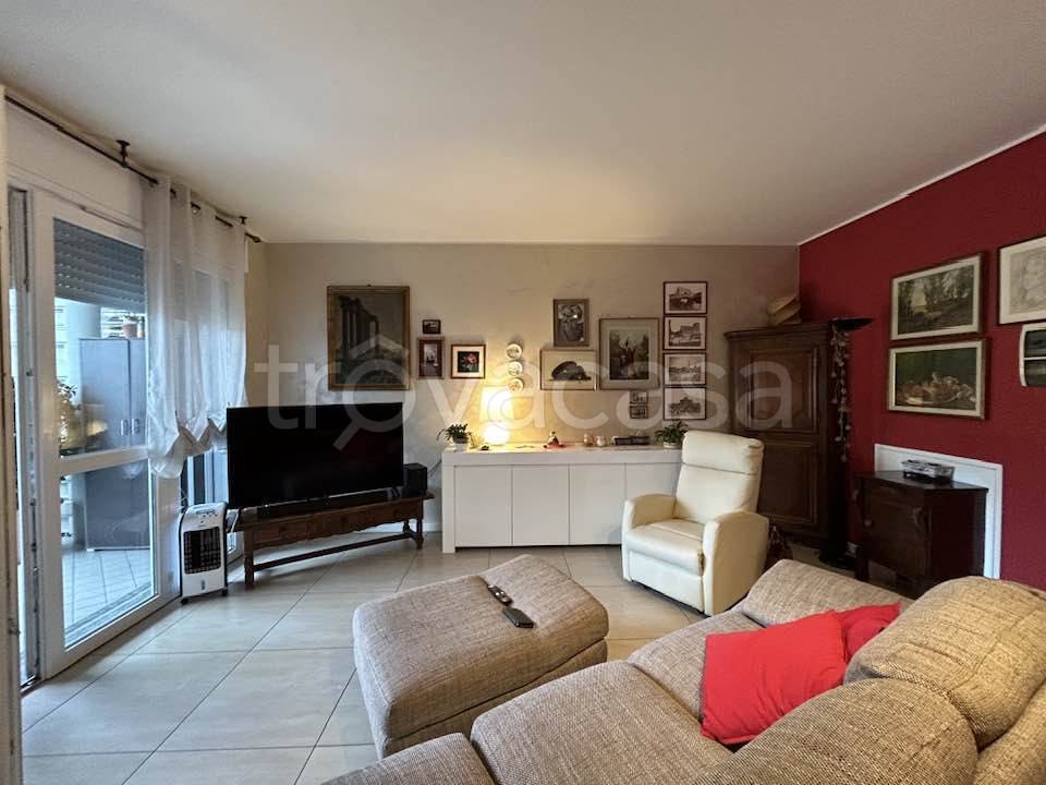 appartamento in vendita a Verbania in zona Intra