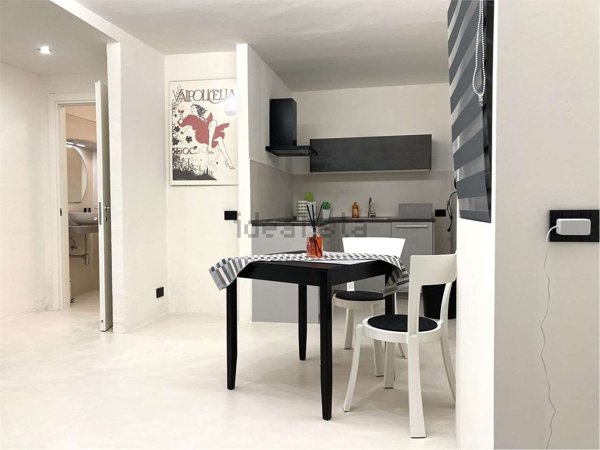 appartamento in vendita a Verbania in zona Suna
