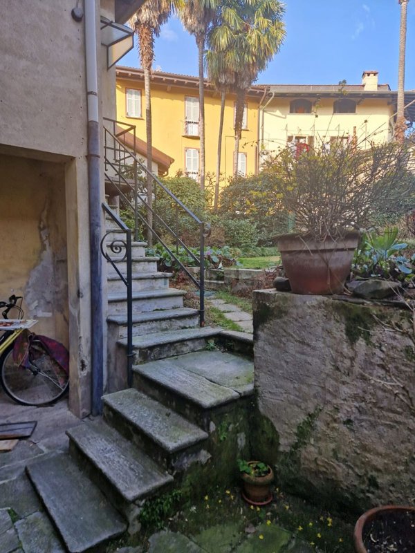 appartamento in vendita a Verbania in zona Intra