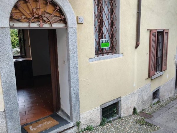 appartamento in vendita a Verbania in zona Intra