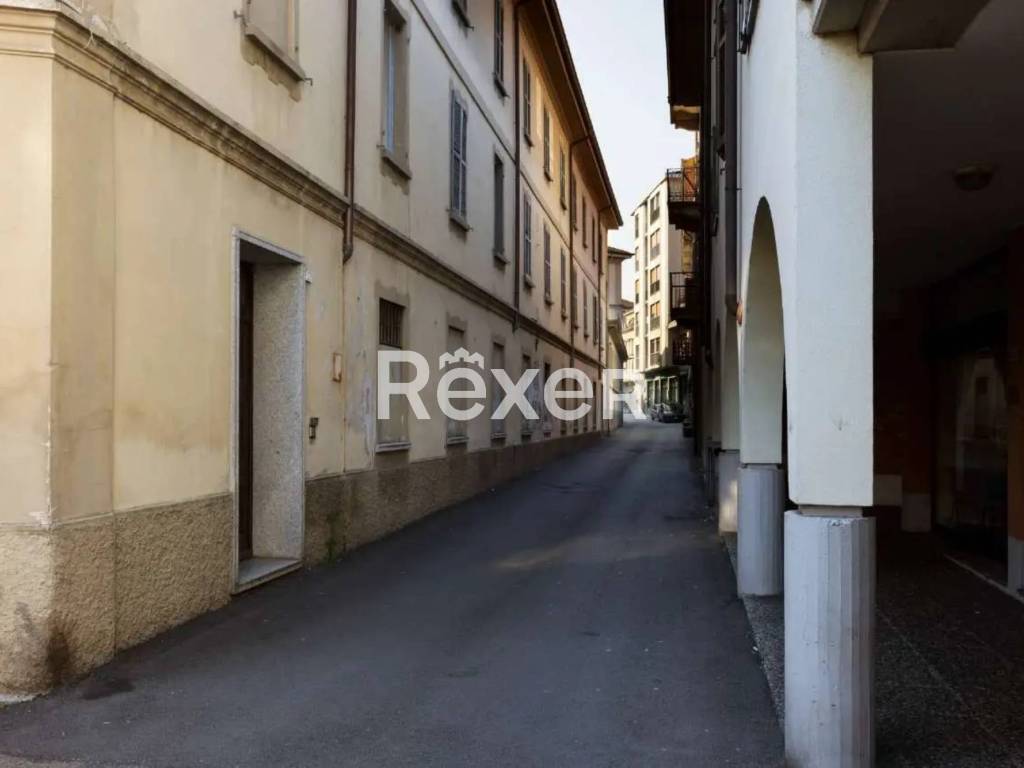 appartamento in vendita a Verbania in zona Intra