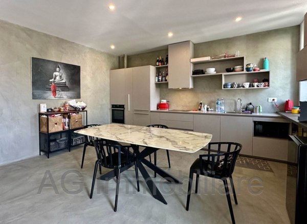 appartamento in vendita a Verbania in zona Intra