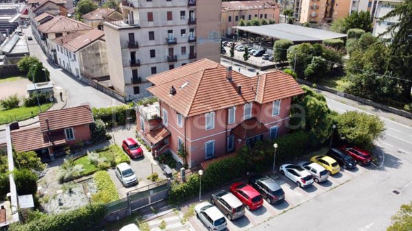 casa indipendente in vendita a Verbania in zona Intra