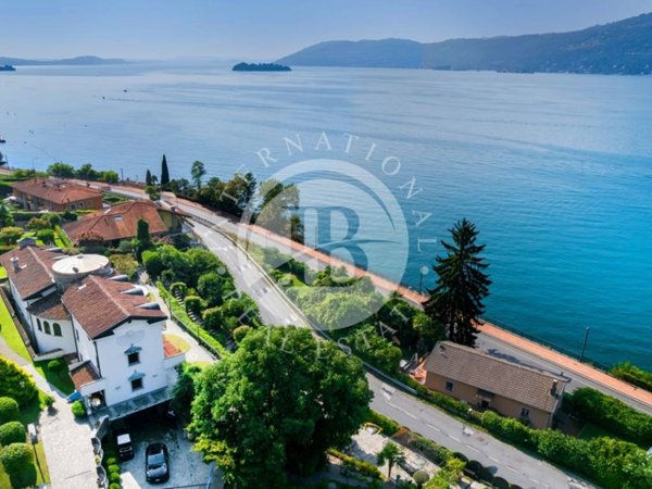 casa indipendente in vendita a Verbania in zona Suna