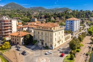 villa in vendita a Verbania in zona Intra