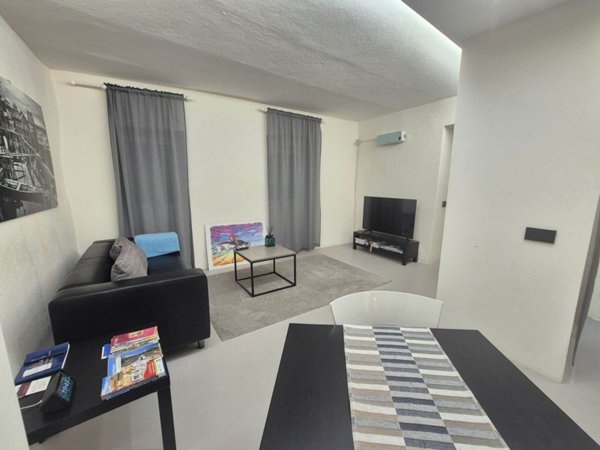 appartamento in vendita a Verbania in zona Suna