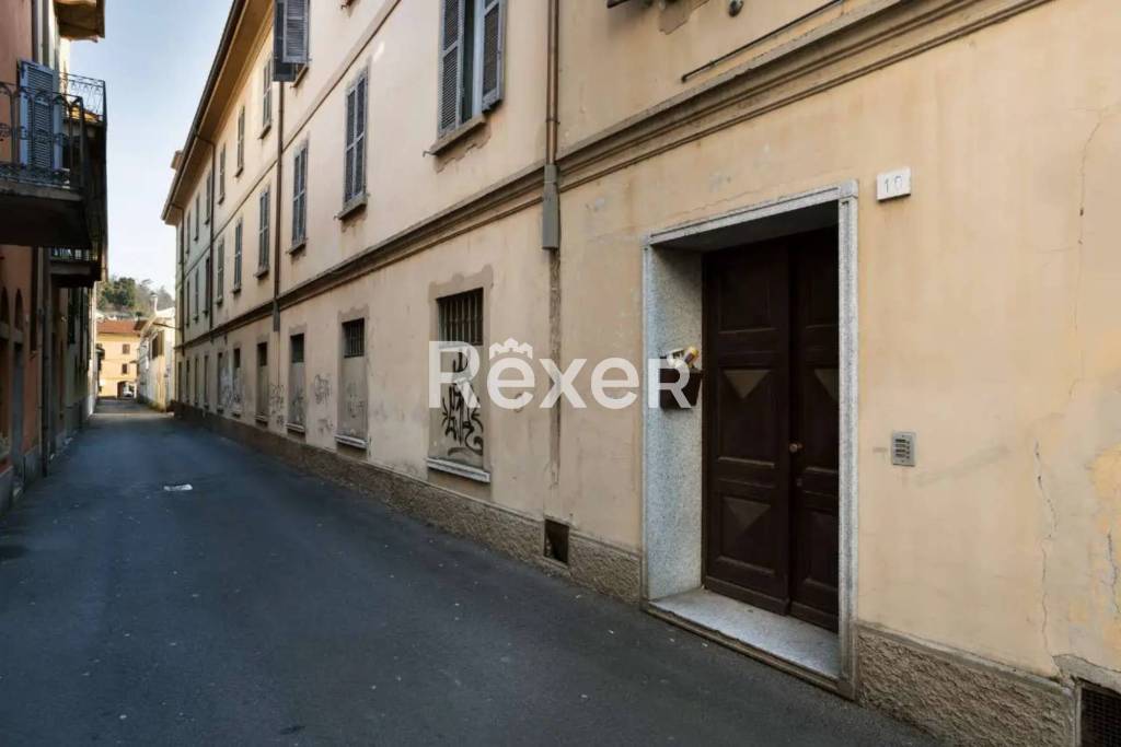 appartamento in vendita a Verbania in zona Intra