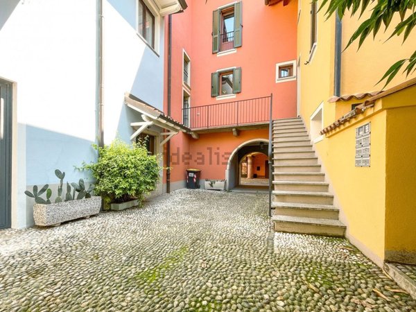 appartamento in vendita a Verbania in zona Intra