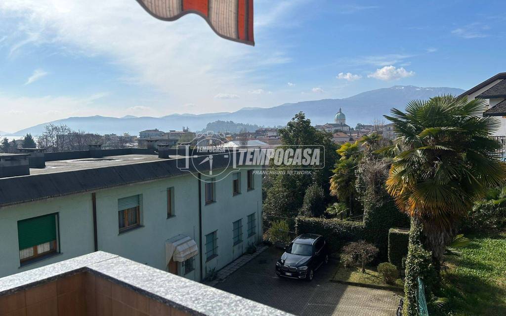 appartamento in vendita a Verbania in zona Intra
