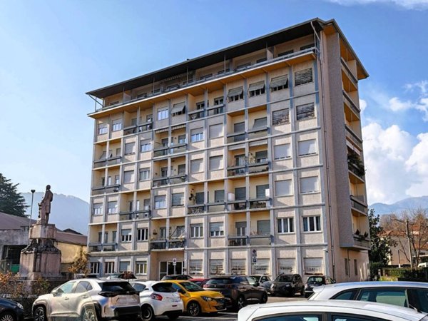 appartamento in vendita a Verbania in zona Intra