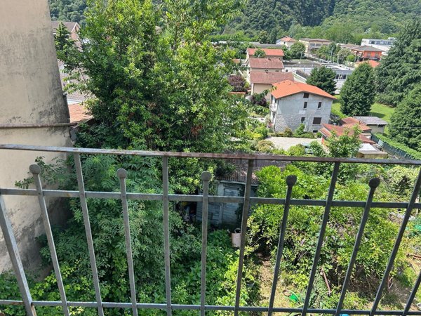appartamento in vendita a Verbania in zona Trobaso