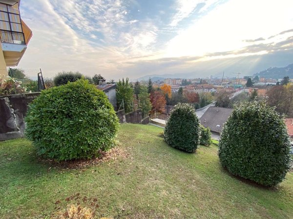 casa indipendente in vendita a Verbania