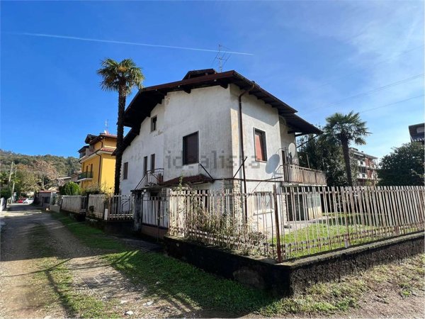 casa indipendente in vendita a Verbania