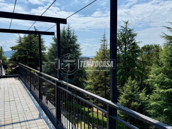 appartamento in vendita a Verbania in zona Intra