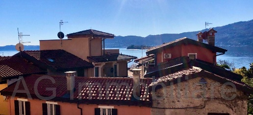 appartamento in vendita a Verbania in zona Suna