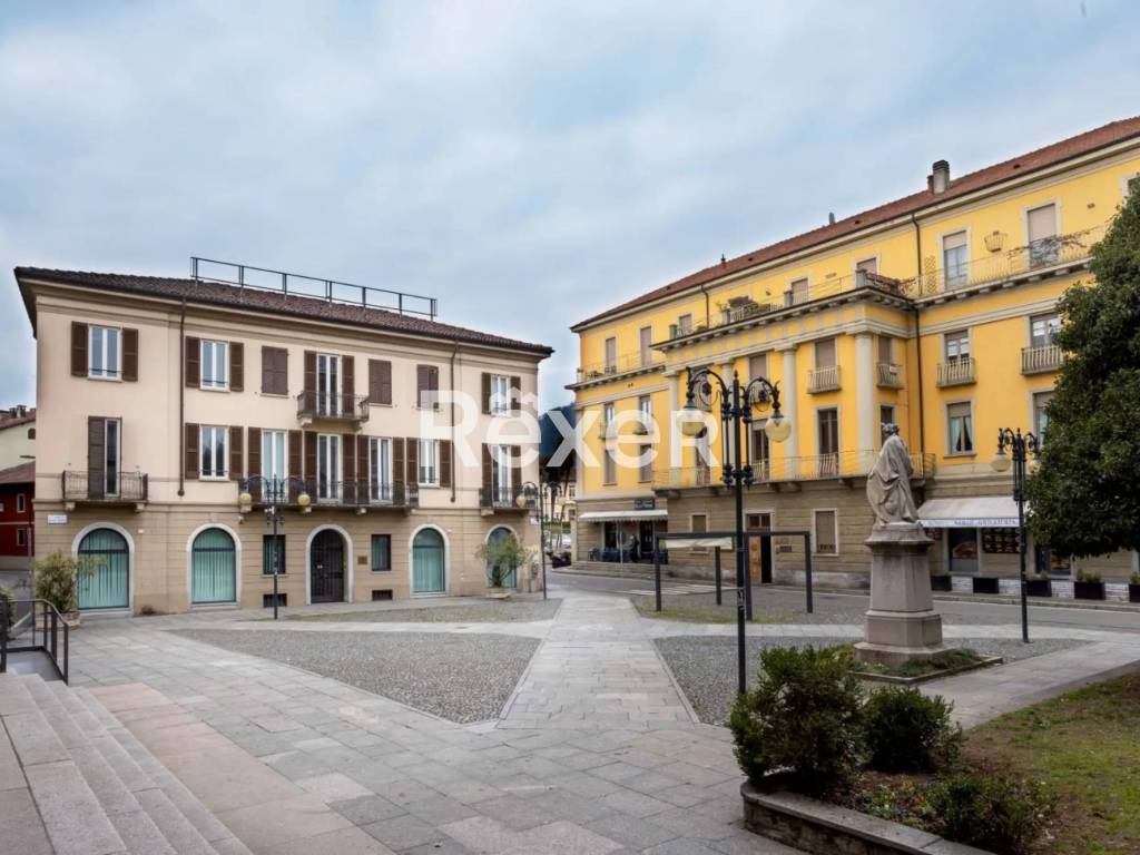 ufficio in vendita a Verbania in zona Intra