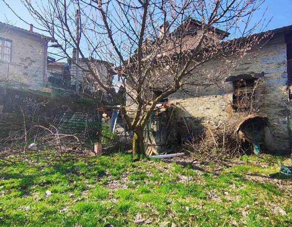 appartamento in vendita a Verbania in zona Cavandone