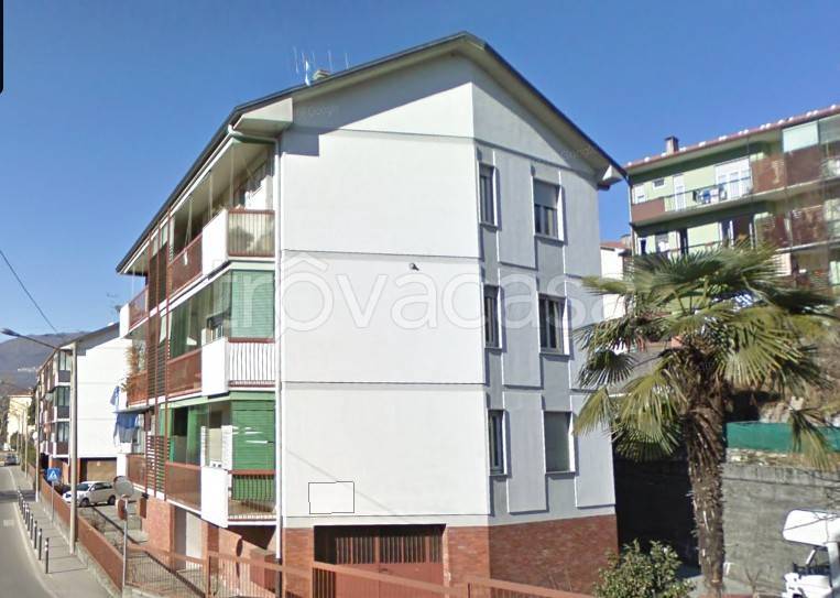 appartamento in vendita a Verbania in zona Intra