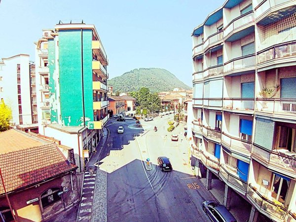 appartamento in vendita a Verbania in zona Intra