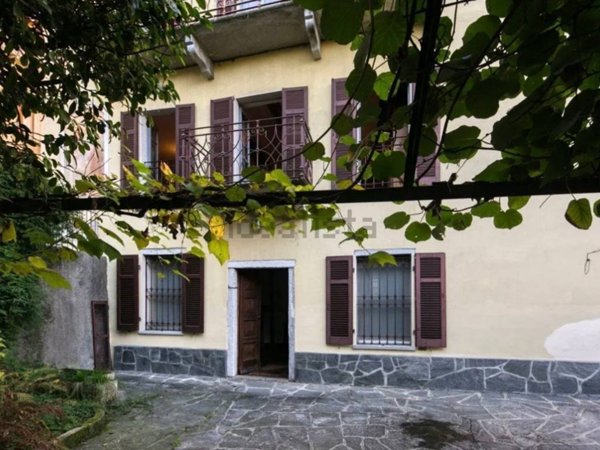 appartamento in vendita a Verbania in zona Intra