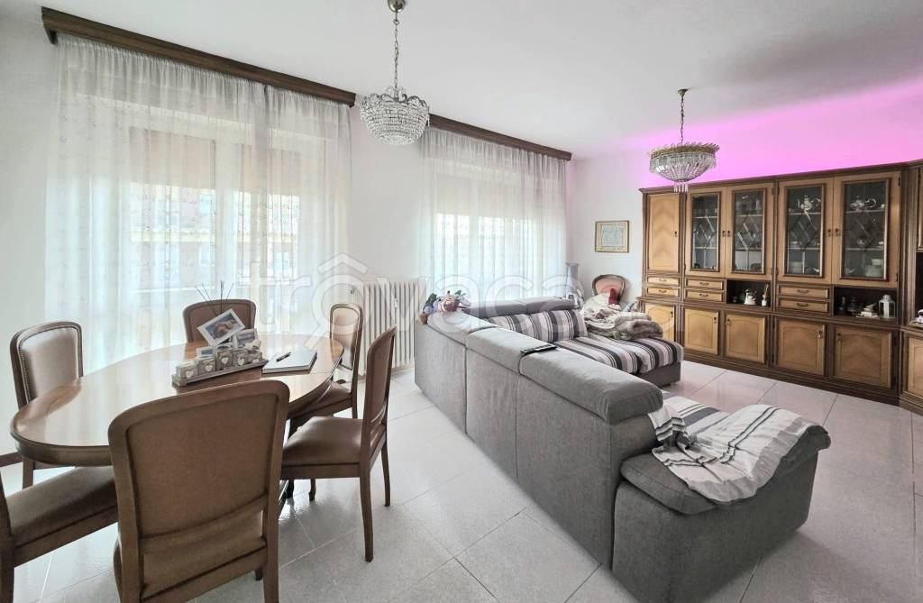 appartamento in vendita a Verbania in zona Intra