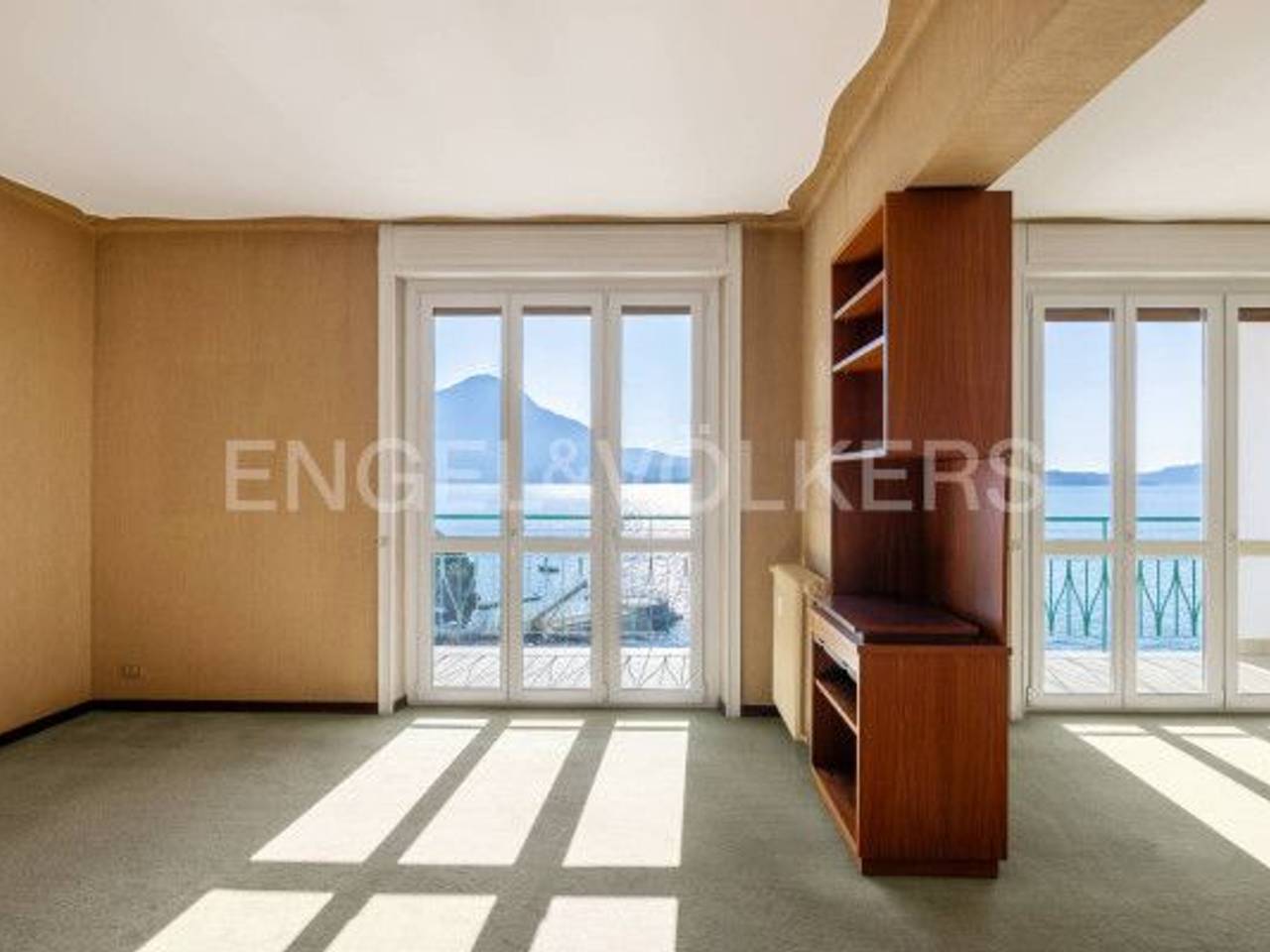 appartamento in vendita a Verbania in zona Intra