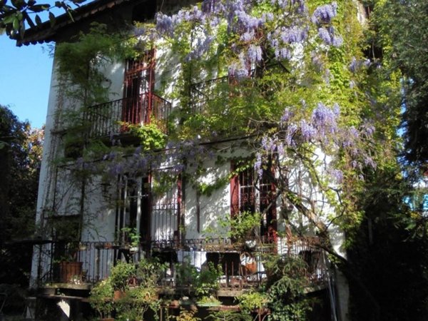 casa indipendente in vendita a Verbania in zona Pallanza