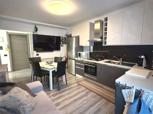 appartamento in vendita a Verbania in zona Intra