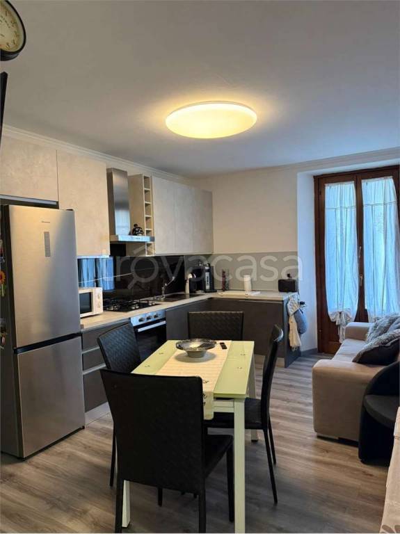 appartamento in vendita a Verbania in zona Intra