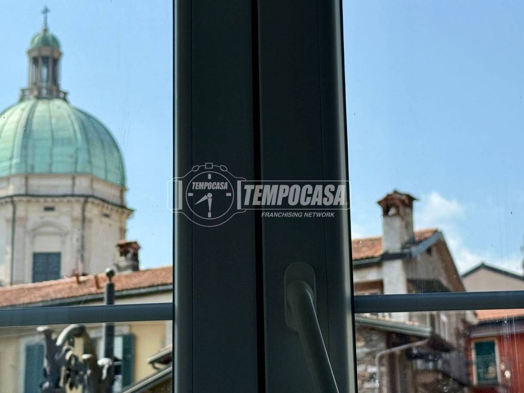 appartamento in vendita a Verbania in zona Intra