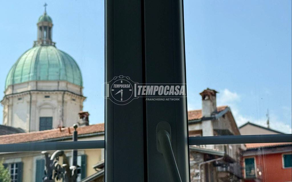 appartamento in vendita a Verbania in zona Intra