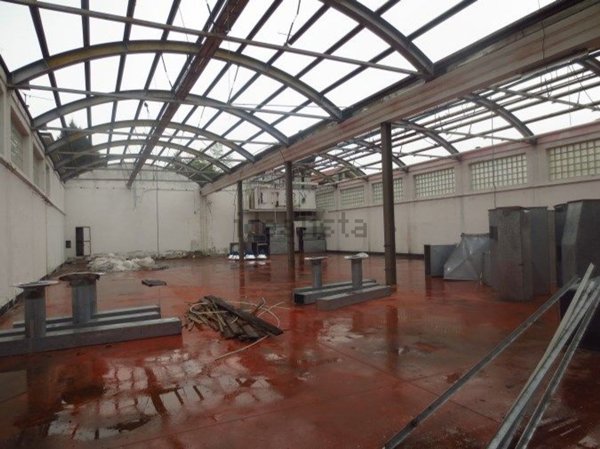 negozio in vendita a Verbania in zona Intra