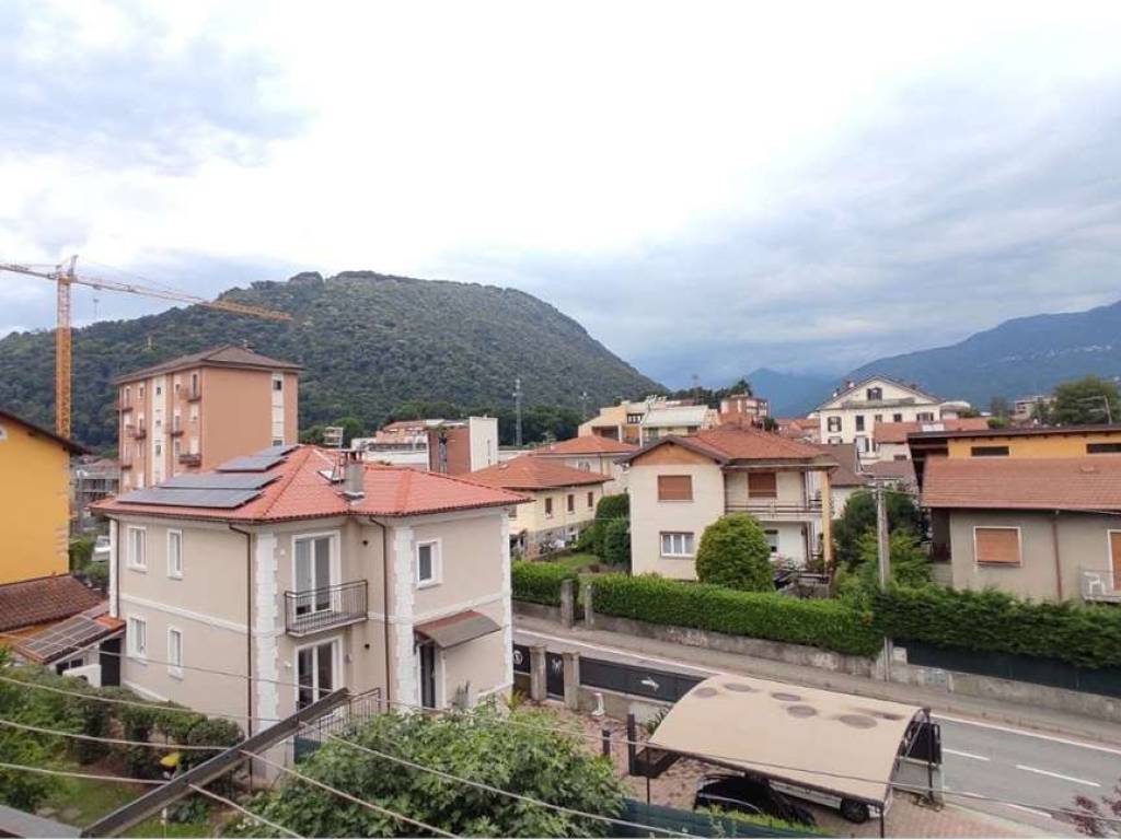 appartamento in vendita a Verbania in zona Intra