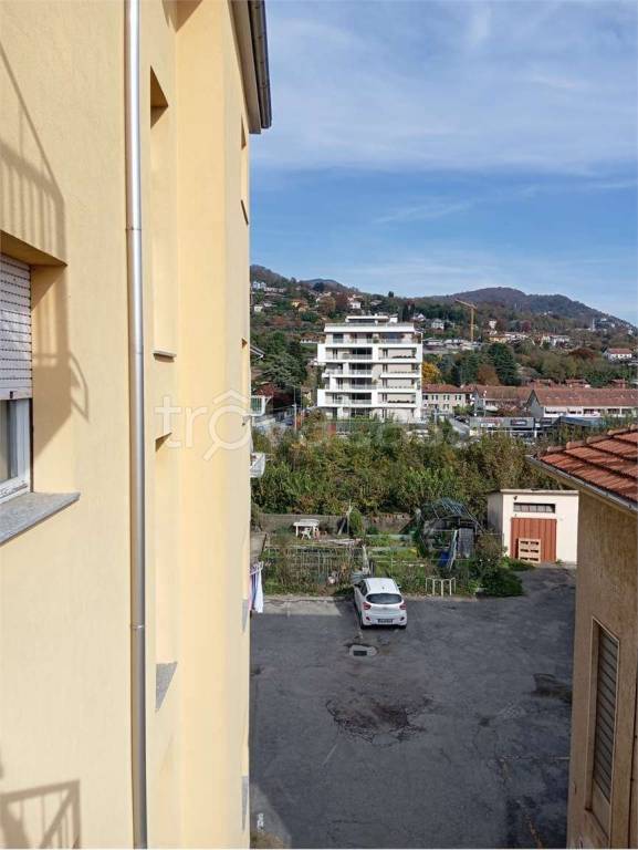 appartamento in vendita a Verbania in zona Intra