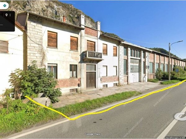 locale commerciale in vendita a Verbania in zona Fondotoce